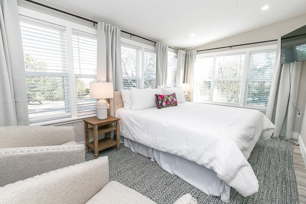 Luxurious Haus With Firepit & Cowboypool - 6 Mins to Fred