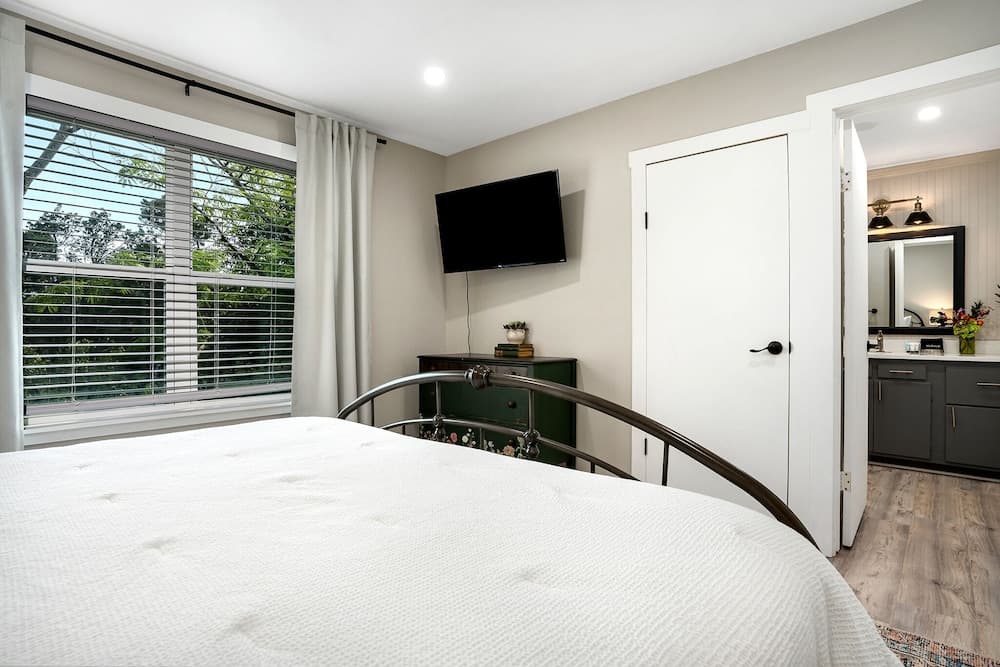 Luxurious Haus With Firepit & Cowboypool - 6 Mins to Fred