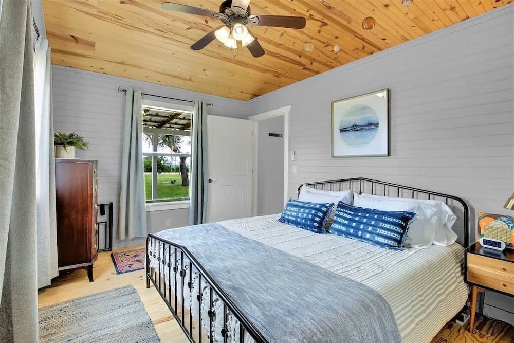 Luxurious Cottage on 3-acre's in Fred Wine Country