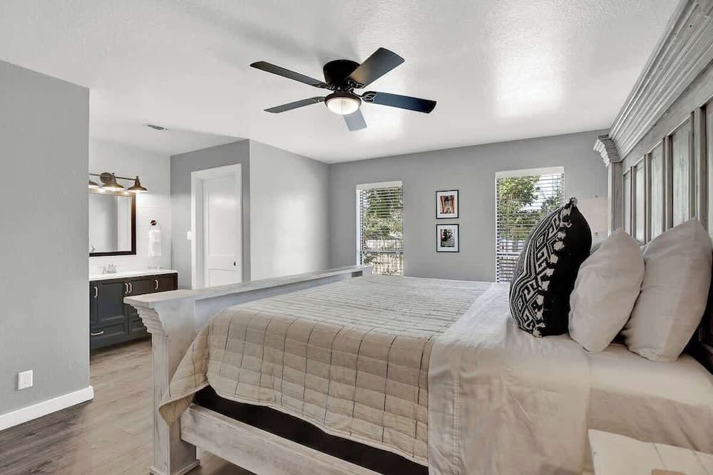 Wanderlust #2 Hot Tub Shared Outdoor Space