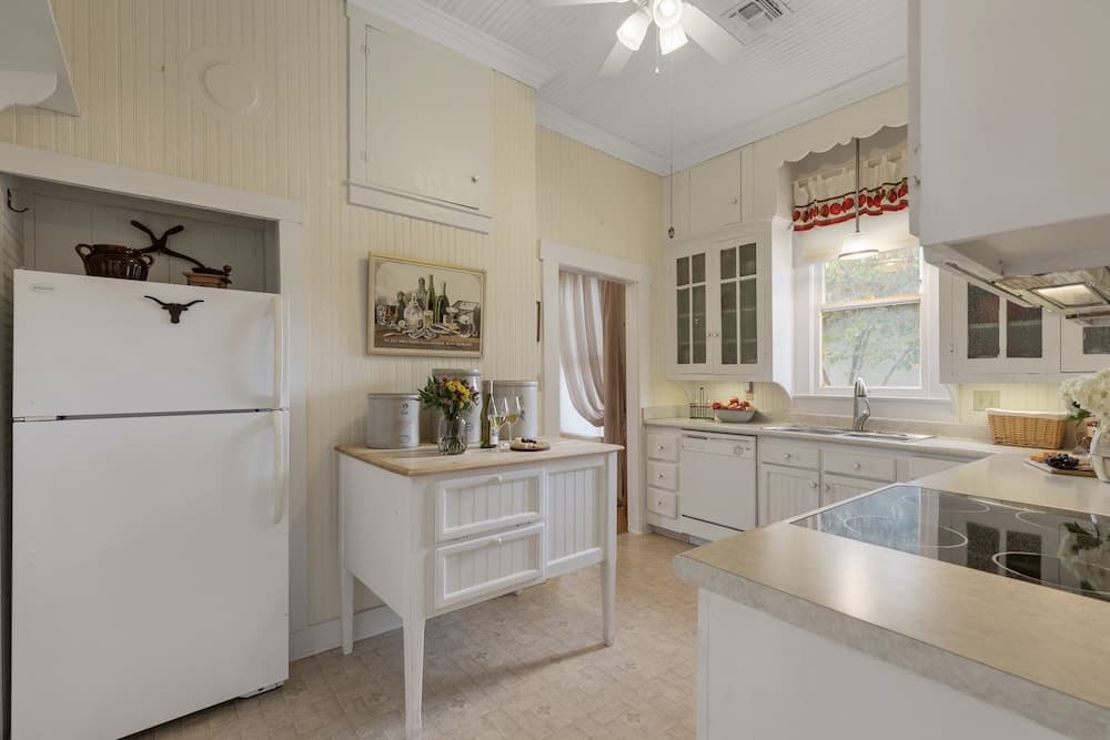 Charming Historic Home one Block From Mainst