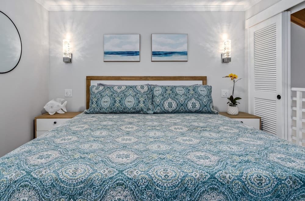 Luxurious & Spacious Ocean Vistas