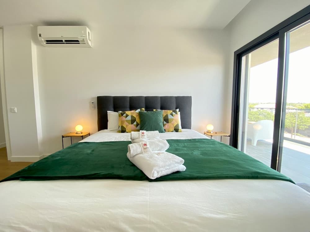 Tavira Grand Balcony With Pool by Homing