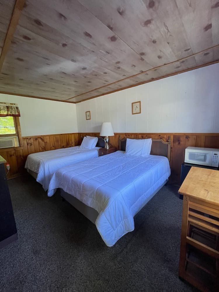 Park Motel and Cabins