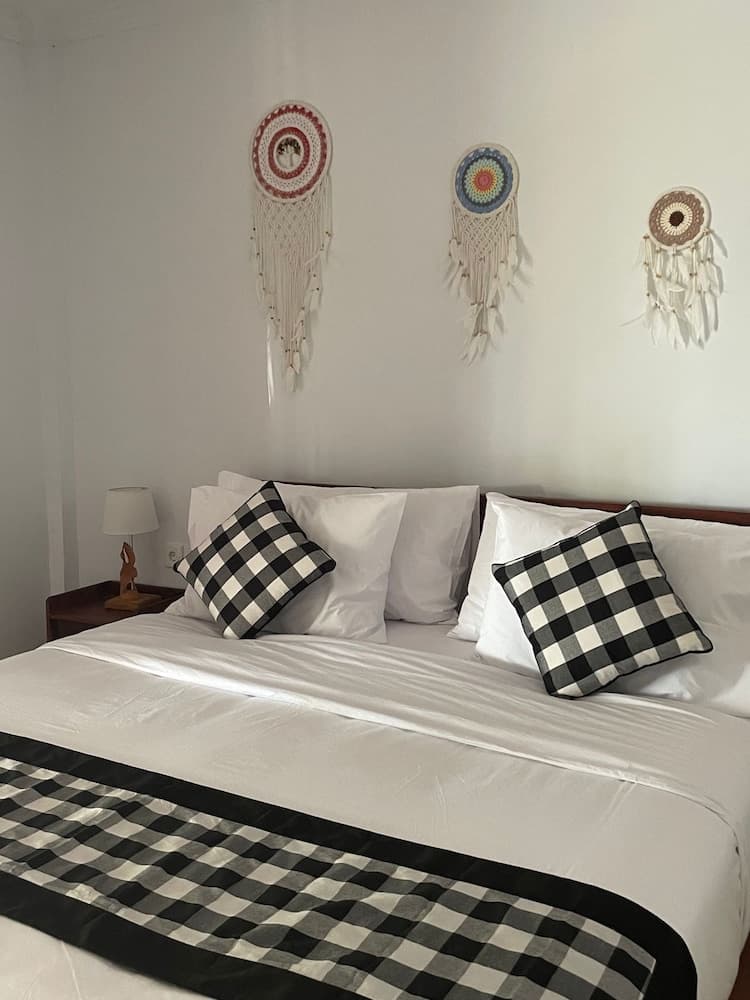 Tinggian Hill Retreat