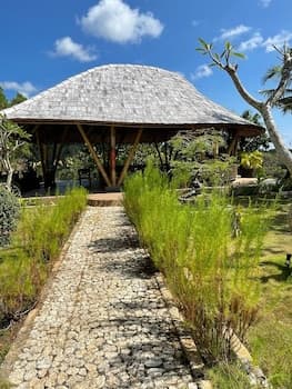 Tinggian Hill Retreat