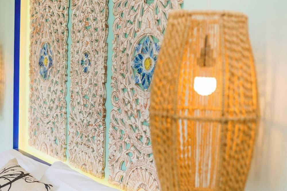 New Oasis in Gated Community With Pool Breakfast