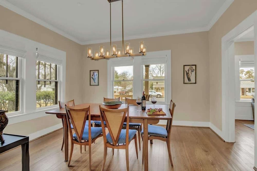 Charming Craftsman Home!-2 Blks From Main St!