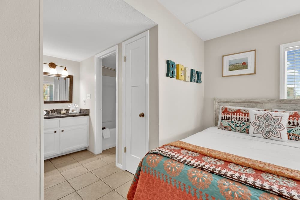 Gulf Coast Condominium Unit 4 2 Bedroom Condo by RedAwning