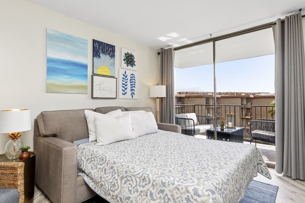 Aloha Chic Penthouse Vistas