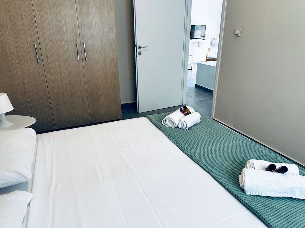 Lifeguard Beachfront - Luxury Flat, 30meters From Sea