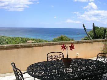 2- Large Terrace and Suggestive Panorama