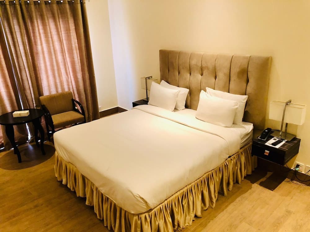 Falettis Grand Bahawalpur