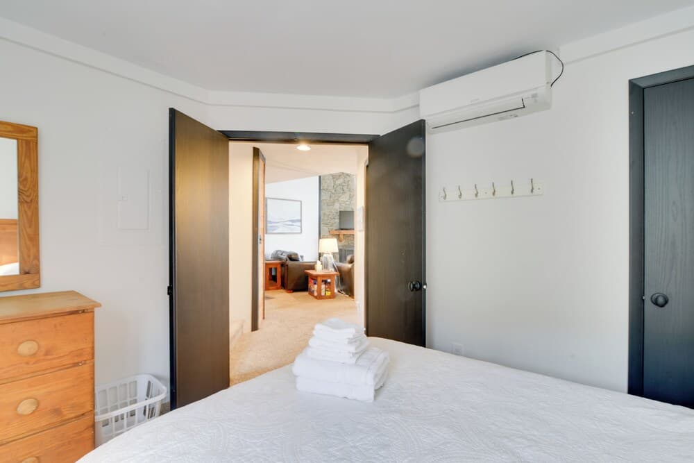 Swiss Mtn Condo: 3 Mi to Seven Springs Resort