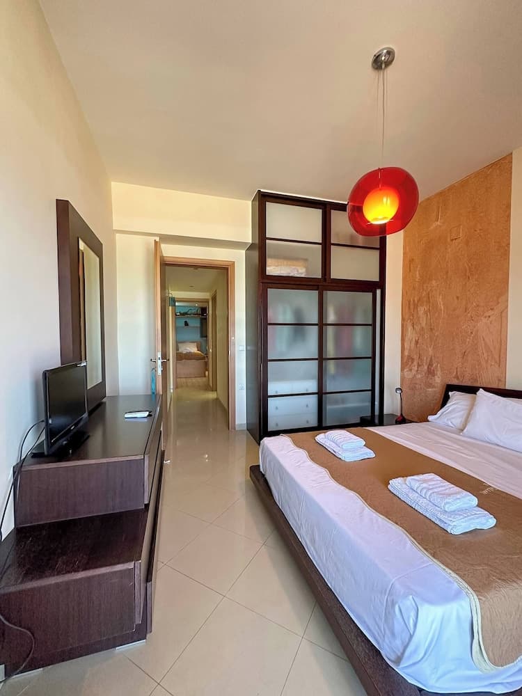 Central Beach Apartment