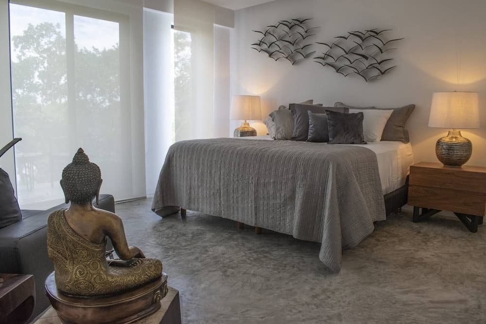 Bh 08 - Penthouse Ganesh And The Dragon