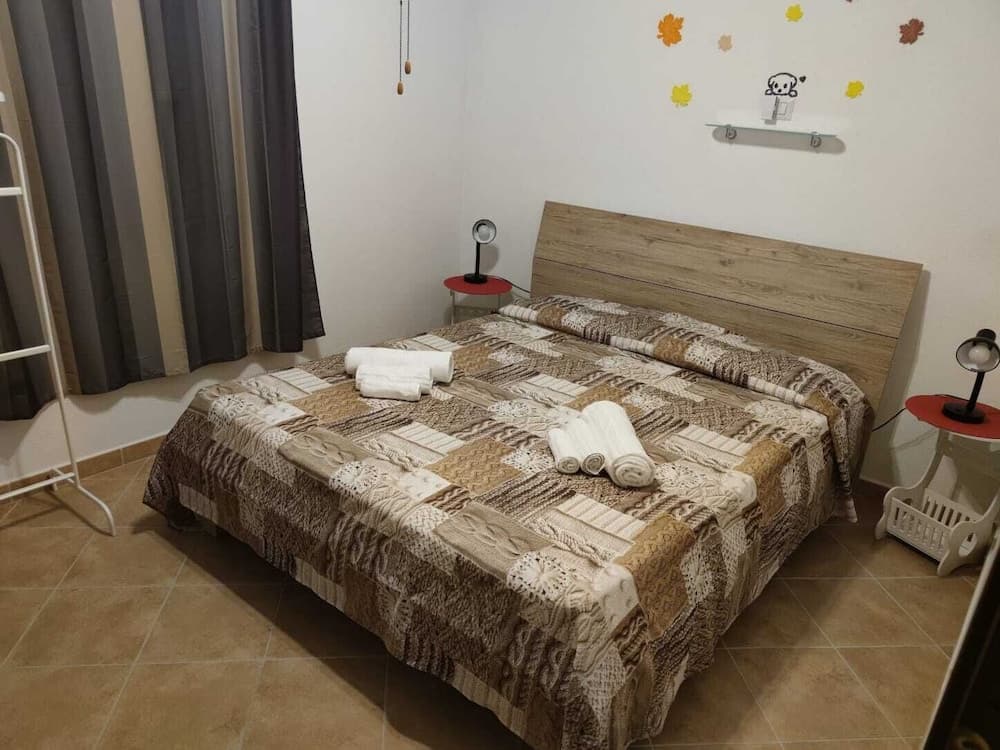 Villa 6 Beds Just Minutes From San Teodoro