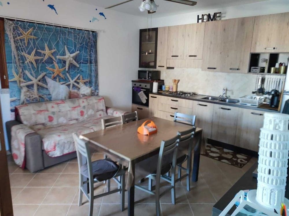 Villa 6 Beds Just Minutes From San Teodoro