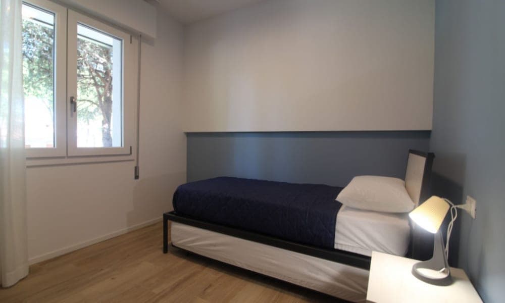 Apartment in a Small Building Near the Beach