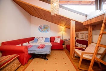 Zeusplace Fenias Nest House