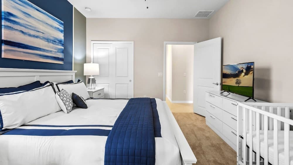 Orlando Getaway: Near Disney, Pool, Resort