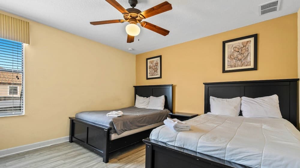 Spacious Getaway With Pool, Near Orlando Parks