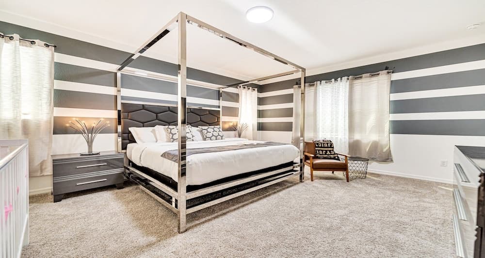 Family Oasis: Pool, Jacuzzi & Resort Access