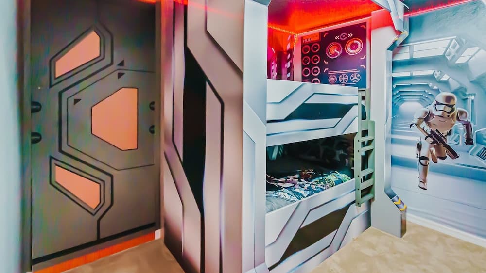 Spacious Home: Private Pool & Resort Access