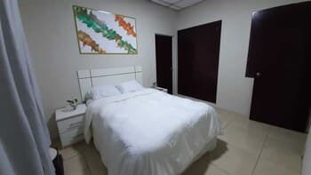 Del Tingo Al Tango Hostal