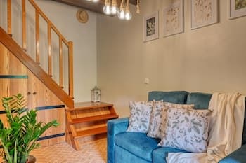 Chalet da Nogueira a Home in Madeira