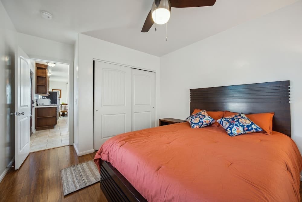 Charming Retreat On West Quince Street 2 Bedroom Condo by RedAwning