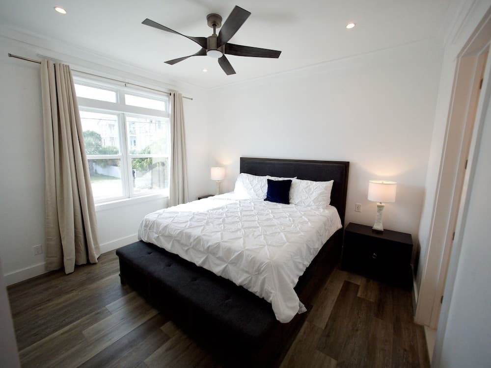 6 BR Townhome Oceanvws Rooftop Deck Pool