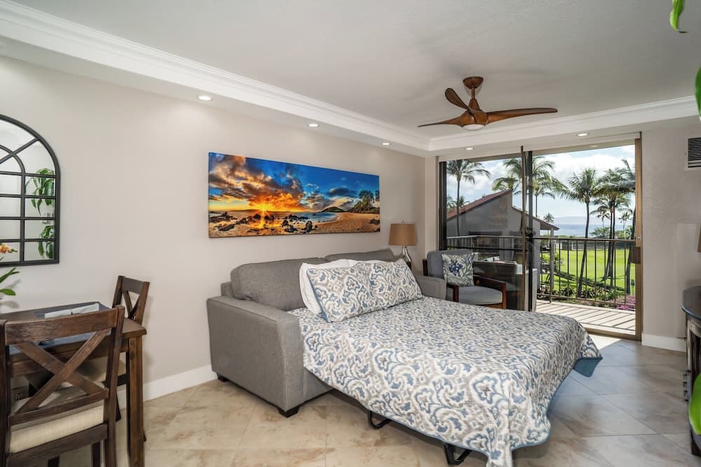 Elegant Oceanfront Vistas