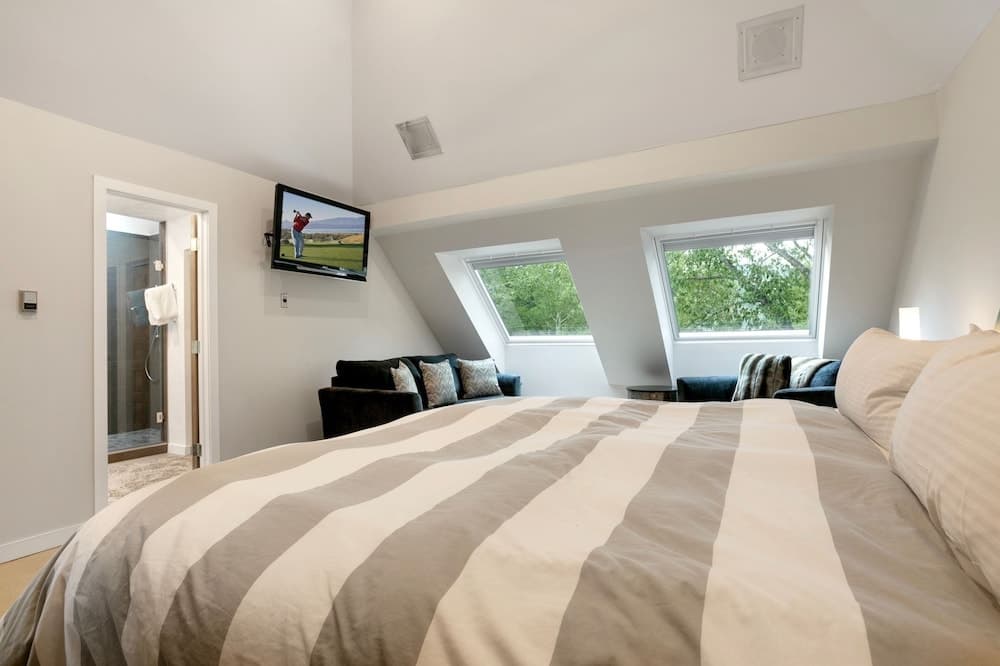 27 Bachelors Gulch Road 5 Bedroom Home by RedAwning