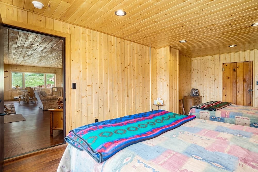 Frontier Mountain Retreat - Monthly Long-term Vacation Rental 30+ Days Minimum -- Estes Park 1 Bedroom Apts by RedAwning