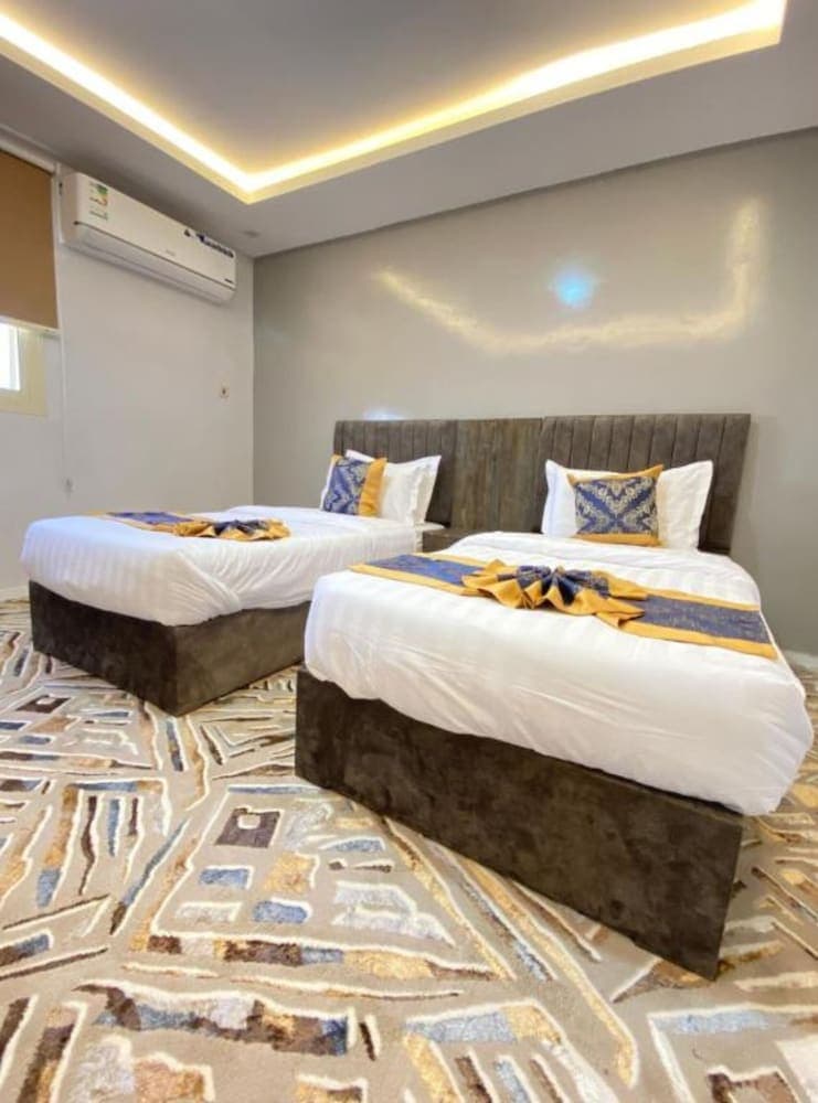 Desert Paradise Hotel