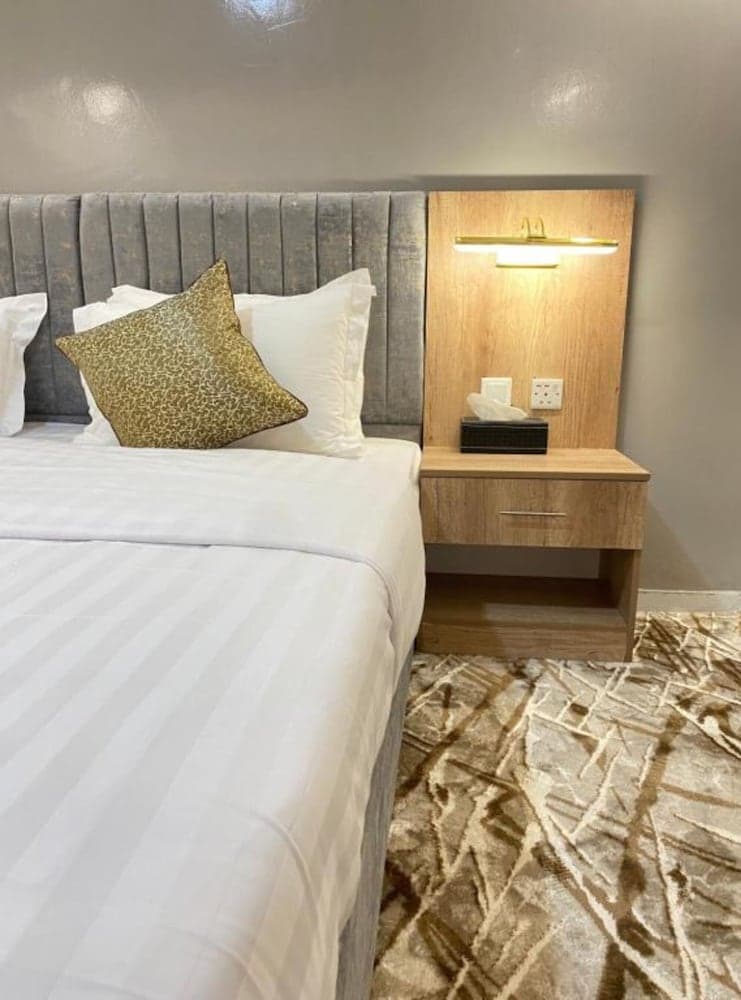 Desert Paradise Hotel