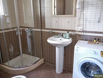 Kondo Stays - Melon Apartments