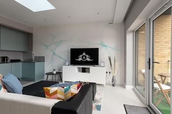 Top-floor Luxury Apartment