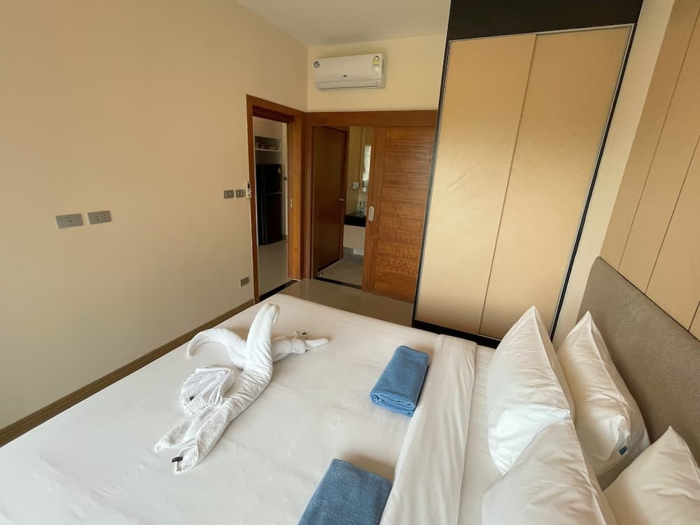 Apartment at Palmetto Condo by Lofty