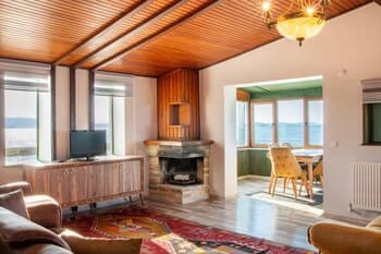 Flat w Fireplace Terrace 3 min to Beach in Urla