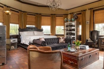 The Inn at Tacaro Estate