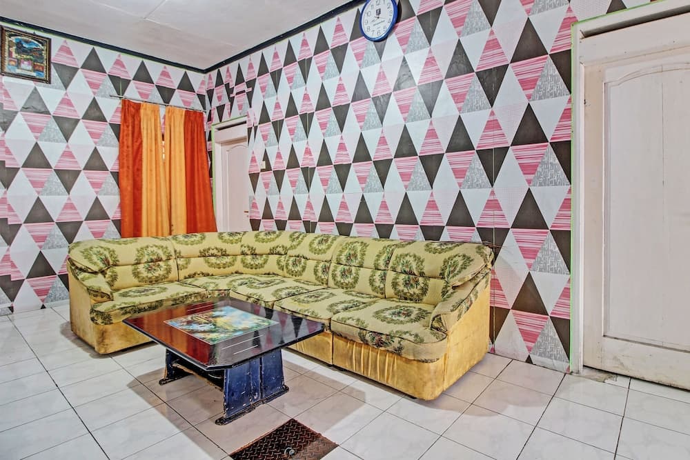 OYO 92759 Penginapan Piji Kembar