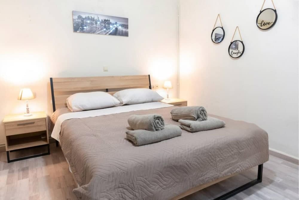 Sunset Bliss Villa in Karteros