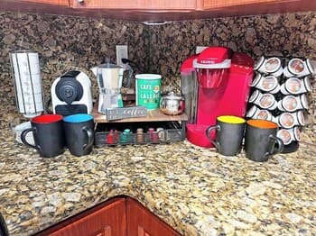 Happy Escape, 15 Min to Beach, Massage Shower Jets, Bar, and BBQ