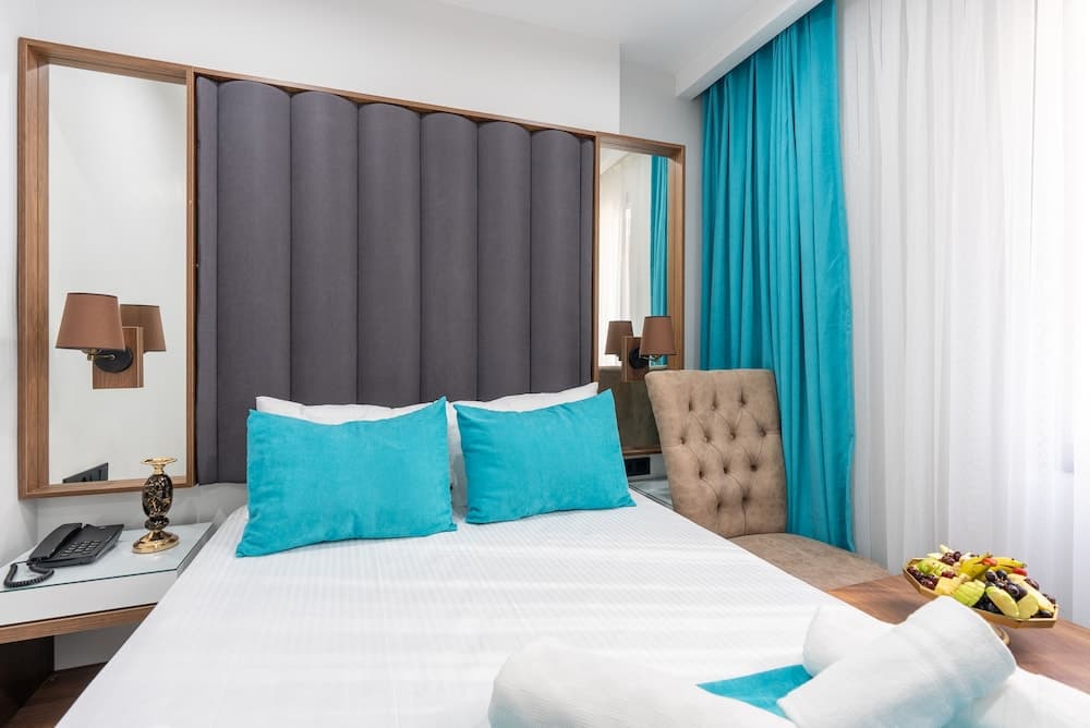 WP White Palace Hotel