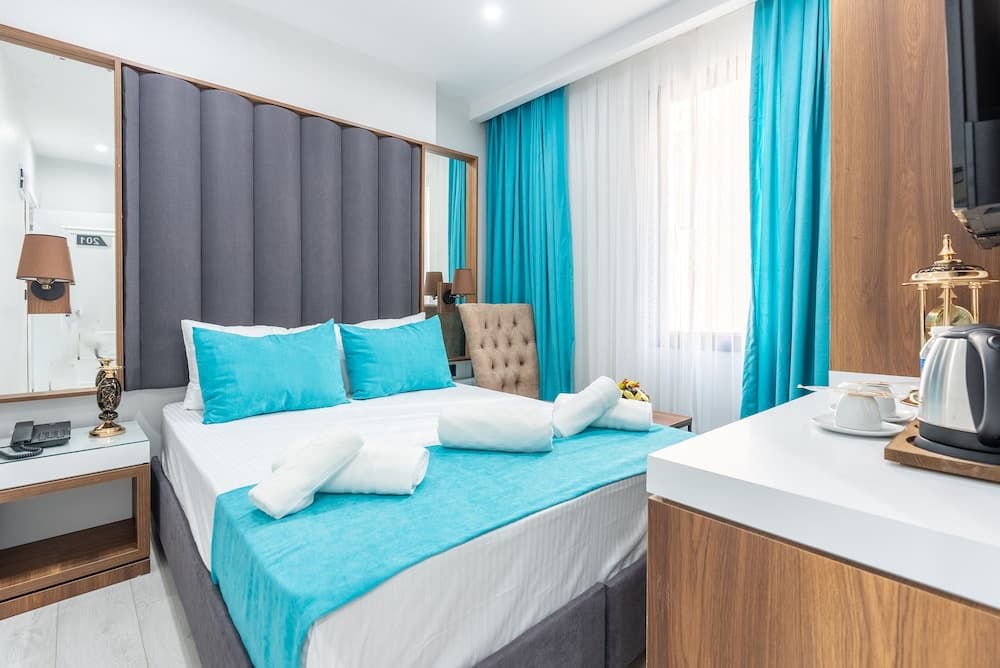 WP White Palace Hotel