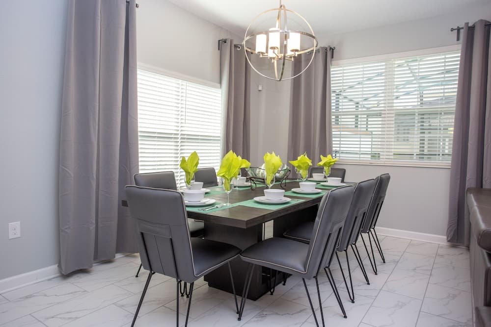 Marvelous 5 Bedroom w Pool Close to Disney 4811