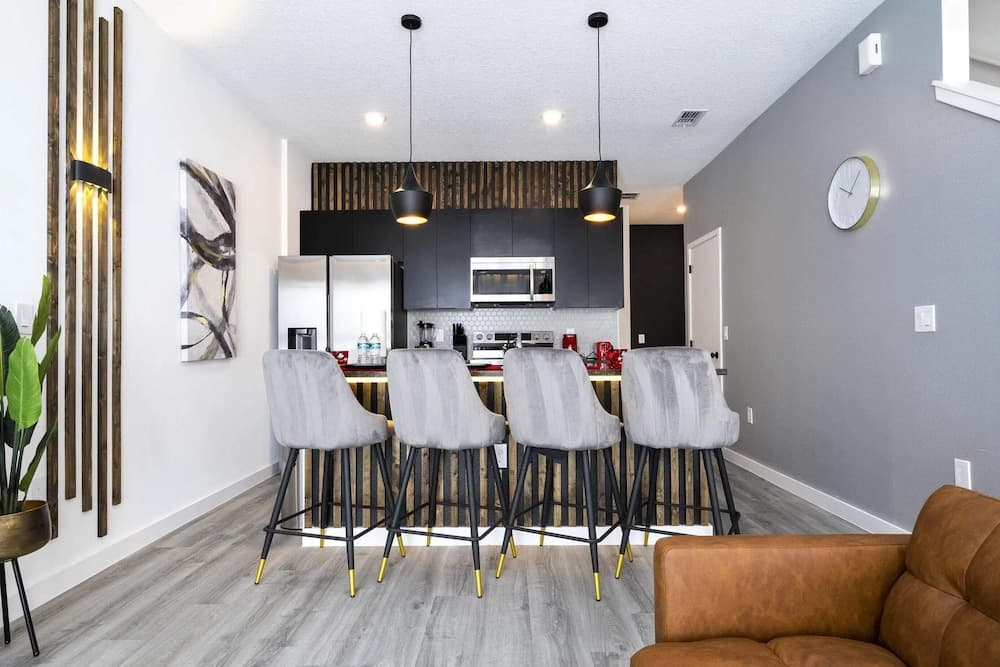 Marvelous 3Bd Close to Disney w Gameroom at The Hub 3409