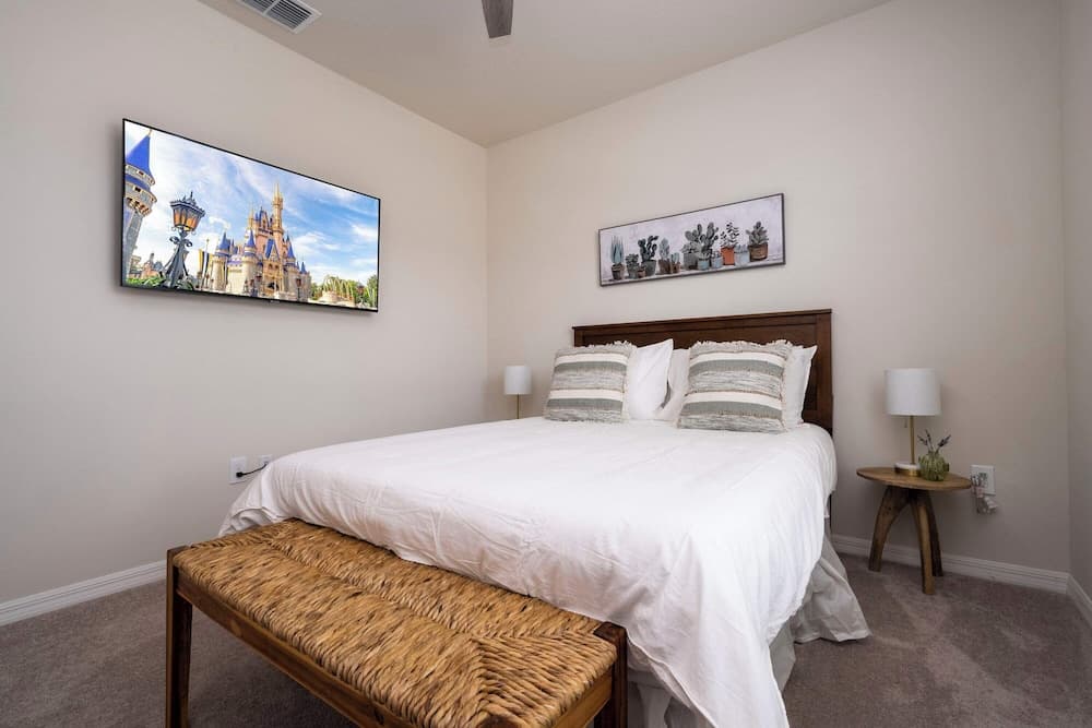 Stunning 5Bd w Pool Windsor Island Resort 3814